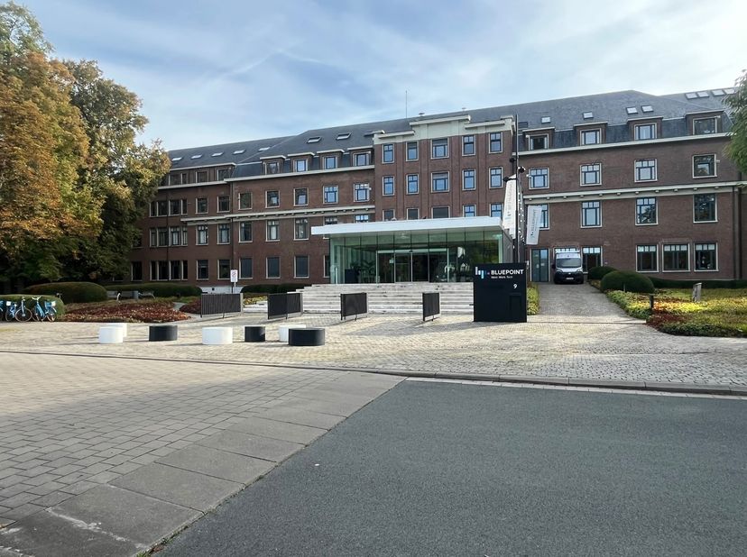 Bien professionnel à louer à Filip Williotstraat 9,
                    2600 Berchem