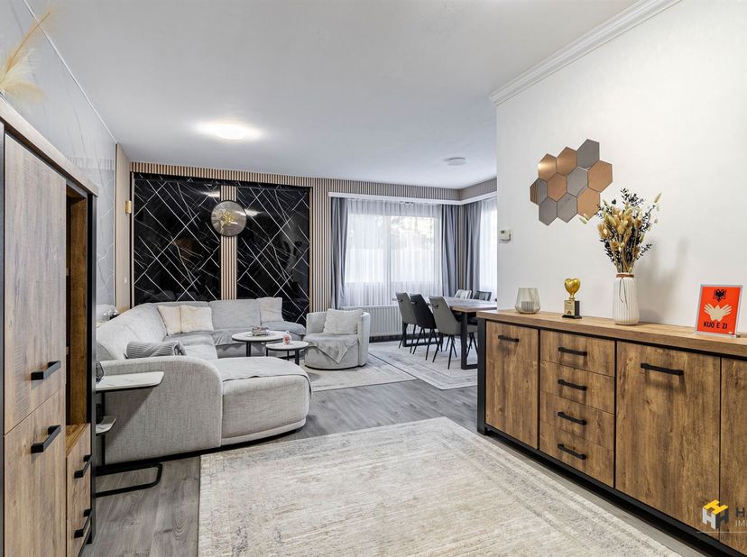 Instapklaar hoekappartement (131 m²) met 3 slaapkamers in Deurne<br />
<br />
Dit appartement ligt aan de voet van het Bisschoppenhofpark en combine
