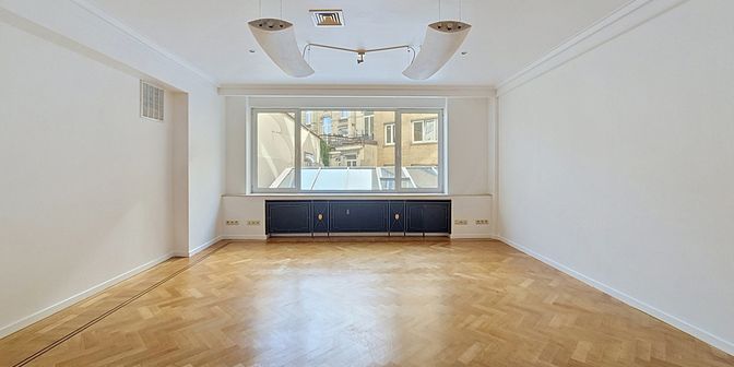 Bedrijfsvastgoed te huur in 1060 Sint-Gillis