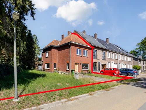                                         Maison deux facades à vendre à Hasselt, € 50.000
