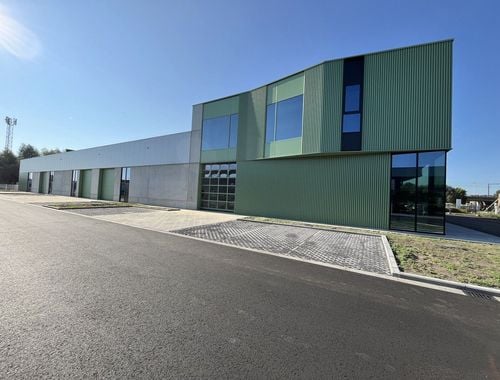                                         Entrepôt à louer à Hasselt, € 1.662
