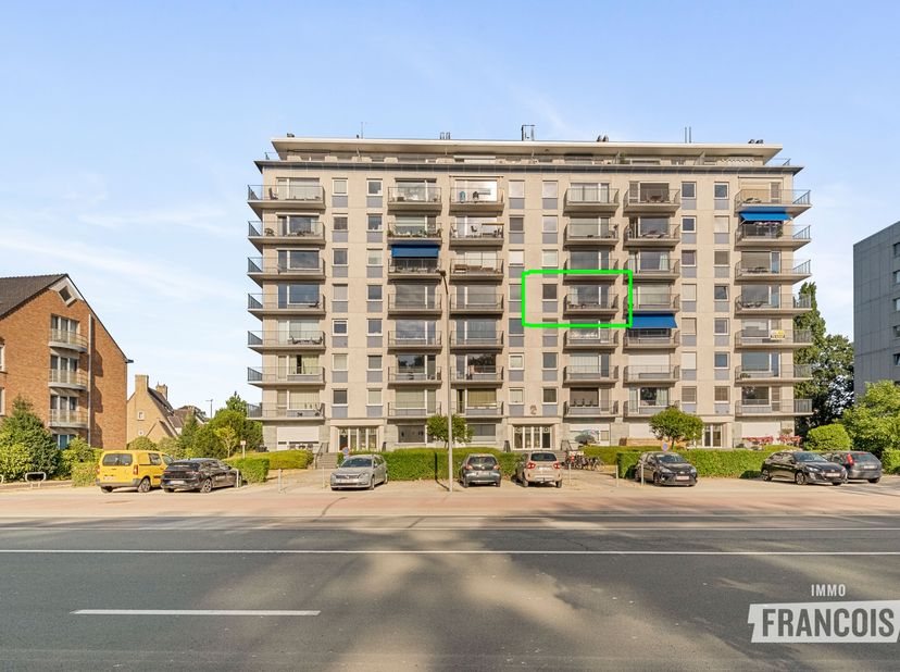 Appartement te koop in Koning Albert I-Laan 44D bus 401,
                    8200 Sint-Michiels