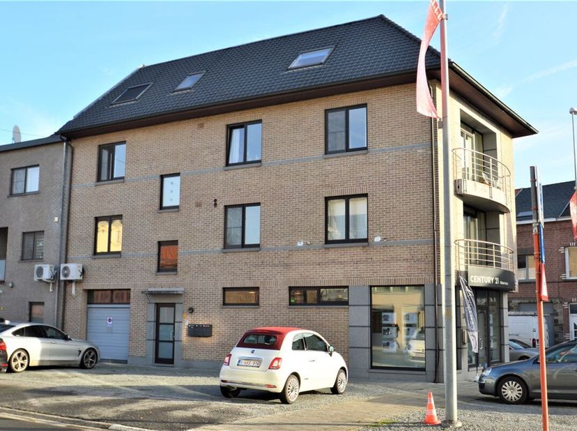 Ruim appartement in hartje centrum<br />
Dit ruime appartement, op de 2de verdieping (met lift), is gelegen in een standingvolle kleinschalige residen