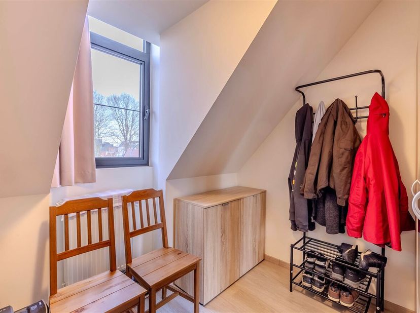 Recent en energiezuinig appartement met 2 slaapkamers, terras en parking te centrum Berlaar! <br />
Dit appartement is gunstig gelegen in de dorpskern