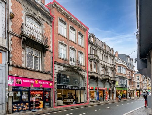                                         Usage mixte à vendre à Dinant, € 320.000
