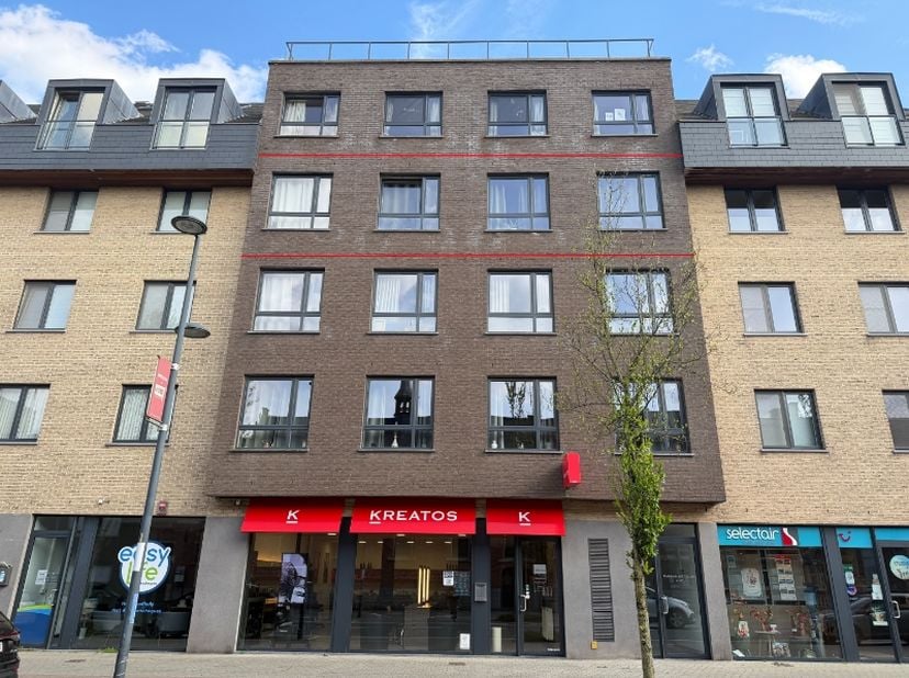 ✨ UITSTEKEND GELEGEN &amp;amp; RECENT APPARTEMENT ✨<br />
<br />
Zoek je een knusse, moderne plek in het hart van de stad?<br />
Dit appartement op de 3de