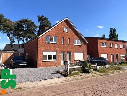                                         Maison à louer à Zoerle-Parwijs, € 1.050
