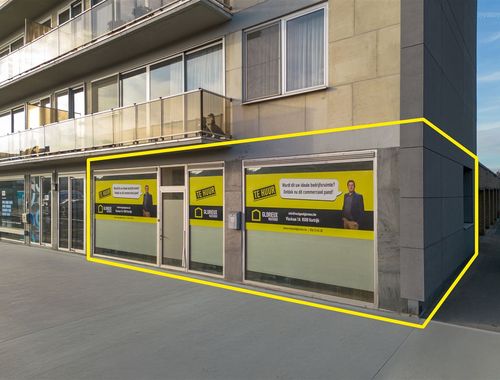                                         Bureaux à louer à Gullegem, € 750
