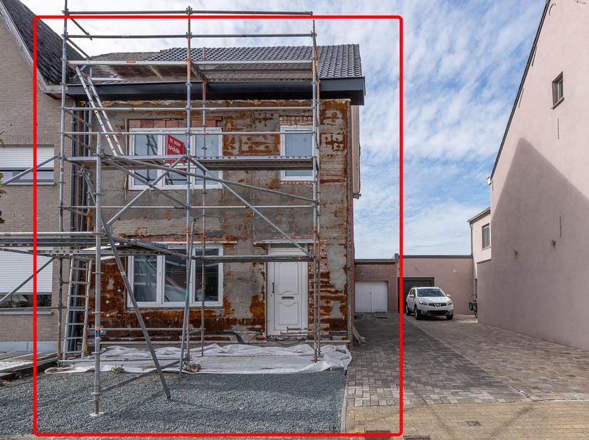 Huis te koop in Rosstraat 74,
                    9200 Baasrode