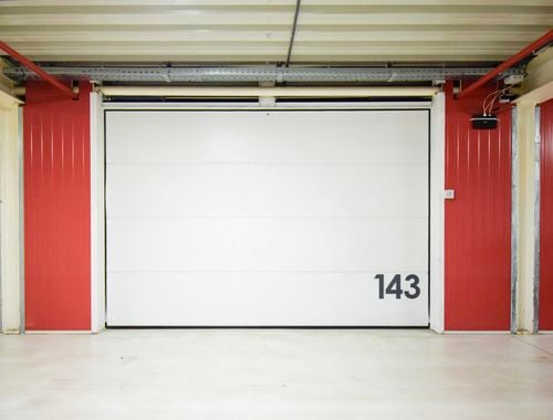                                         Garagebox te huur in Kruibeke, € 516
