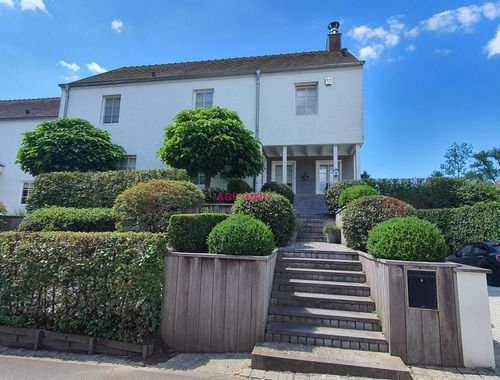                                        Maison à vendre à Braine-l'Alleud, € 895.000

