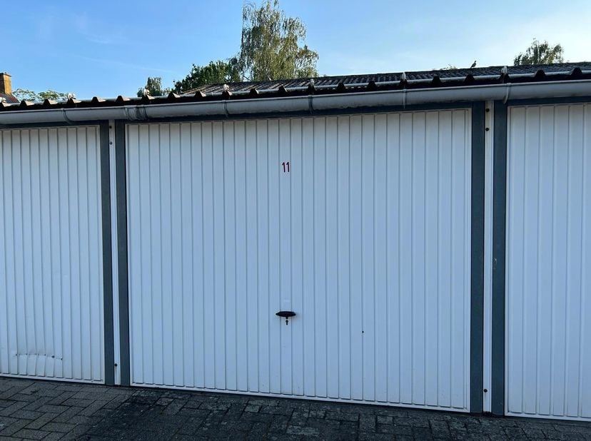 Ben je op zoek naar een garagebox in de Groenstraat? Zoek niet verder! <br />
Bij interesse neem contact op met Jill via jill.de.deurwaerdere@albert.i