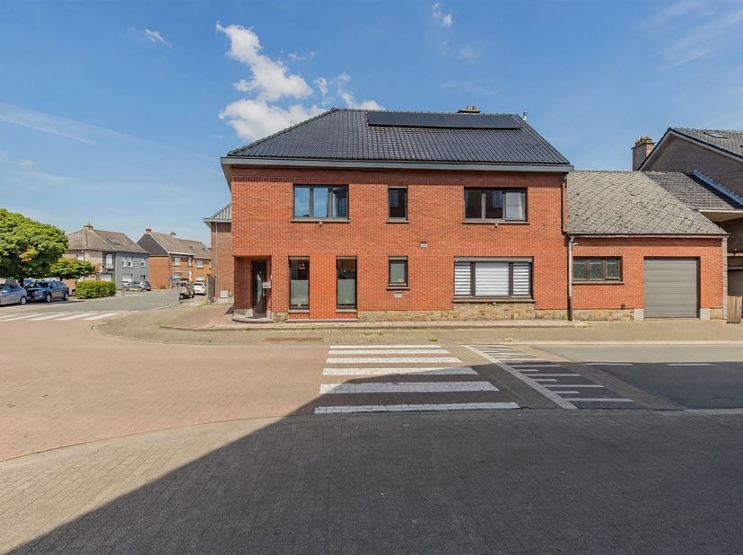 Huis te koop in Schoolstraat 63,
                    9255 Buggenhout
