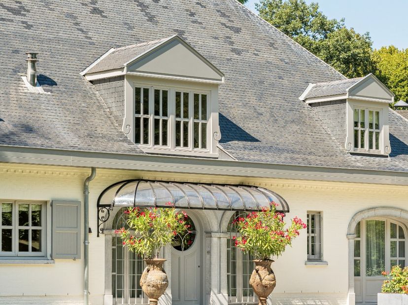 Exclusieve Top Notch villa Vriesdonk | Brasschaat<br />
<br />
In het hart van de residentiële villawijk Vriesdonk bevindt zich deze uitzonderlijke, v
