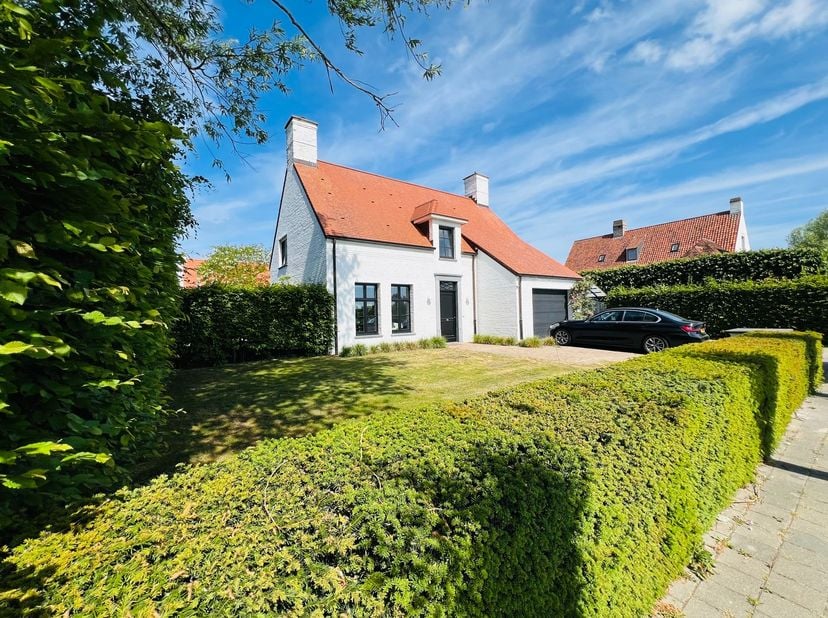 Huis te huur in Kalfstraat 12,
                    8300 Knokke