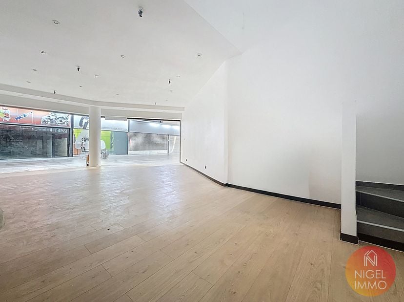 Bedrijfsvastgoed te koop
                    in 4500 Huy