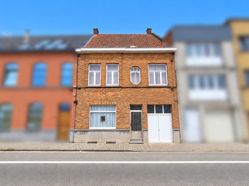 Bedrijfsvastgoed te koop in Ninovestraat 137,
                    9600 Ronse