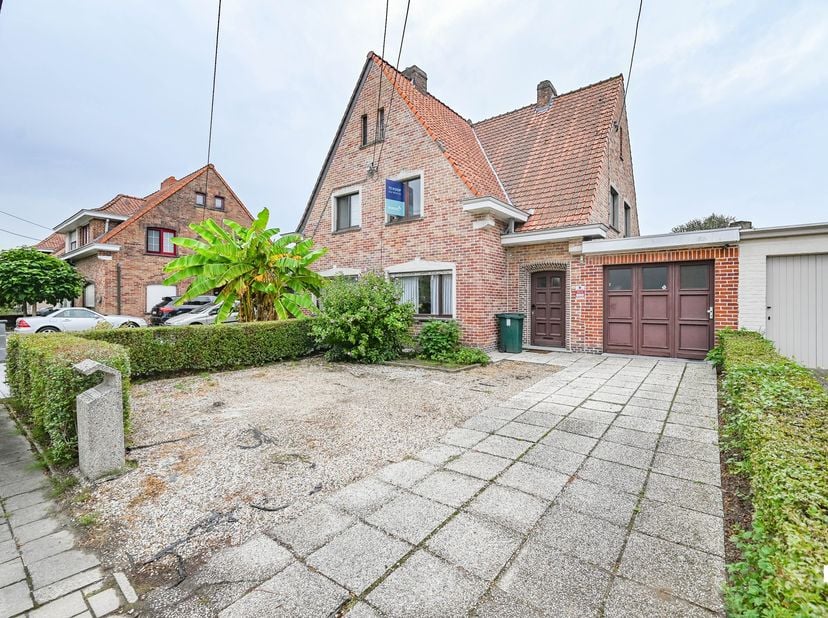 Huis te koop in Hoevestraat 14,
                    8500 Kortrijk