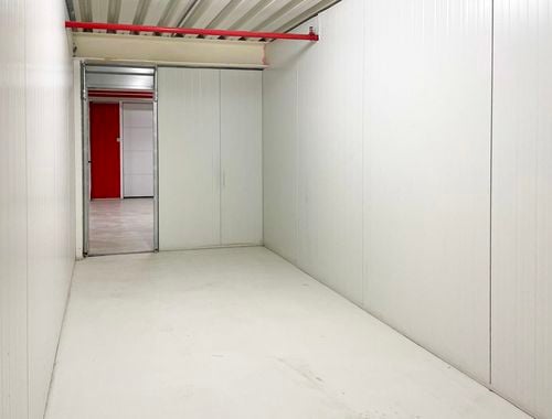                                         Opslagplaats te huur in Kruibeke, € 135
