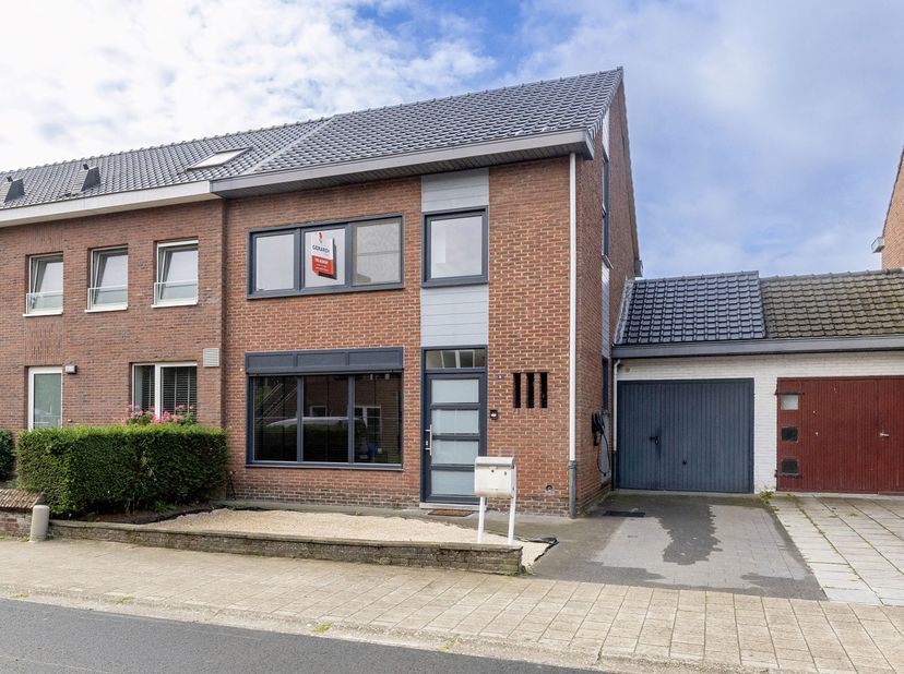 Huis te koop in Veldekensstraat 9,
                    2300 Turnhout