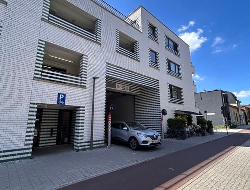                                         Staanplaats te koop in Mortsel, € 760.000
