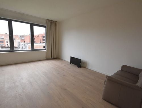                                         Studio met slaaphoek te huur in Hasselt, € 650
