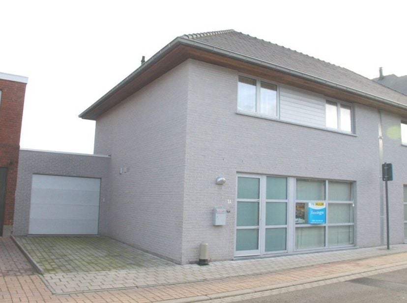Maison à louer
                    à 8840 Oostnieuwkerke