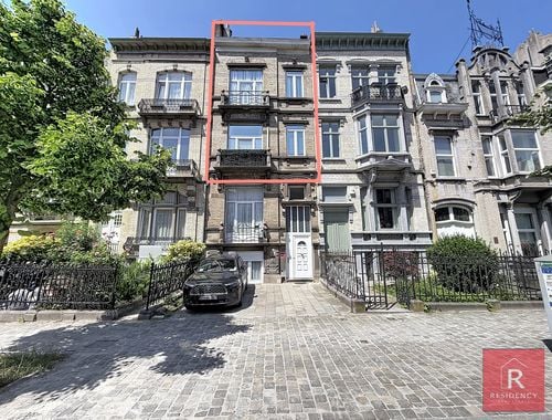                                         Triplex te koop in Schaarbeek, € 420.000
