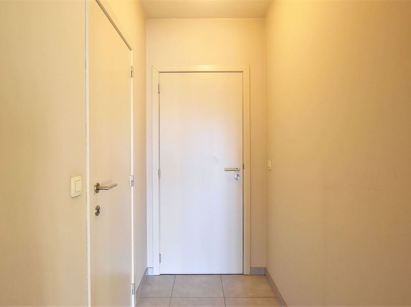 Schitterend 1 slaapkamer appartement met privatief terras te ‘Residentie Kruyneiken’ op toplocatie vlakbij centrum Herentals. Dit recent appartement i