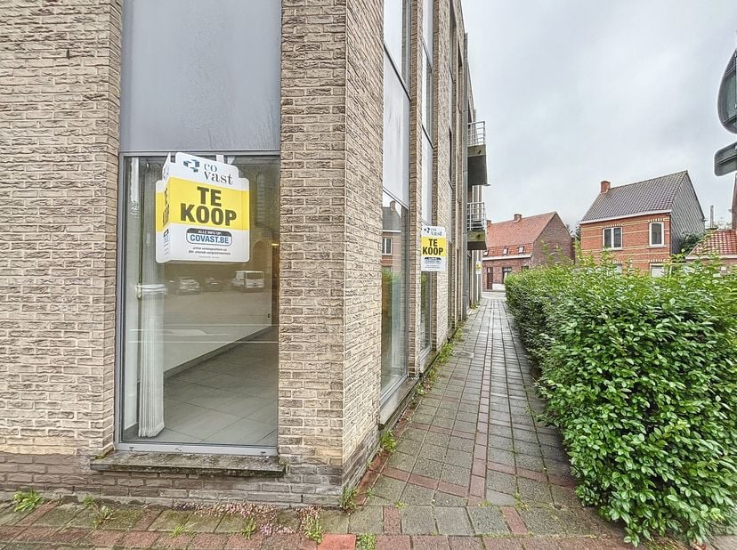 Bien professionnel à vendre
                    à 8700 Tielt