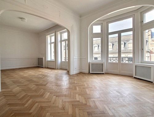                                         Appartement à louer à Etterbeek, € 3.350
