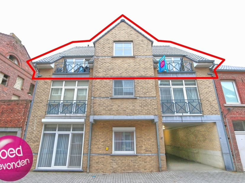 APPARTEMENT met 2 slaapkamers voorzien van 3 terrassen en gelijkvloerse parkeerplaats, op deze uitstekende ligging heeft u werkelijk alles op wandelaf