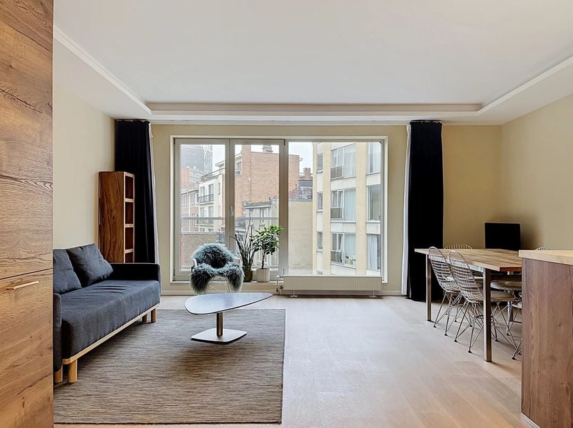 Appartement à louer à RUE DE CRAYER 10,
                    1000 Bruxelles