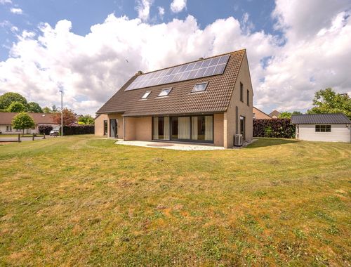                                        Villa à vendre à Sint-Kruis, € 698.800
