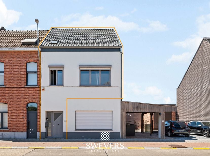 Voor meer info en fotos, surf naar www.swevers.be  Dit op te frissen duplexappartement aan de Generaal de Krahestraat 106 bus 2 in Leopoldsburg biedt