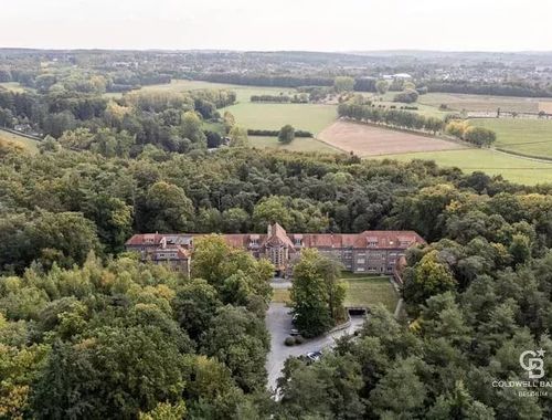                                         Appartement à louer à Buizingen, € 1.650

