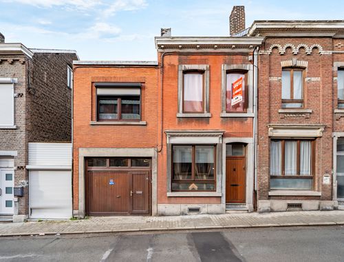                                         Immeuble d'appartements à vendre à Herstal, € 210.000
