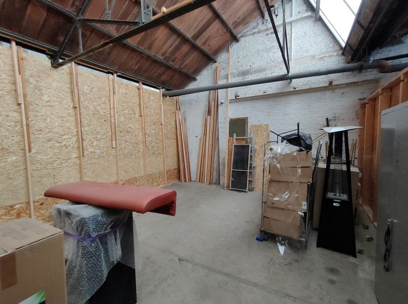 À la recherche d'un espace de stockage ? Découvrez nos boxes, idéalement situés au cœur des Papeteries de Genval. <br />
BOXES de stockage allant de 4