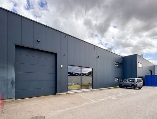                                         Bedrijfsgebouw te koop in Puurs, € 1.050.000
