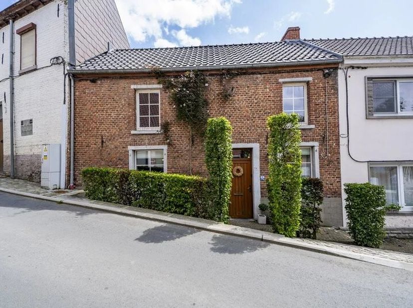 Coup de cur : Charmante Maison de style au cur du village dHorrues, 4 chambres, jardin<br />
Authenticité et quiétude. Découvrez cette charmante maiso