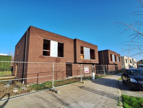                                         Maison jumelée à vendre à Roeselare, € 385.587
