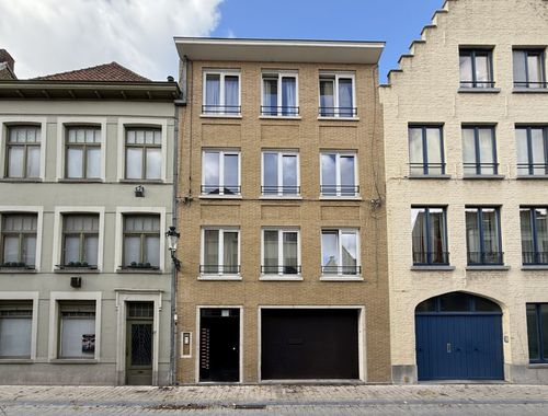                                         Handelszaak te huur in Brugge, € 500

