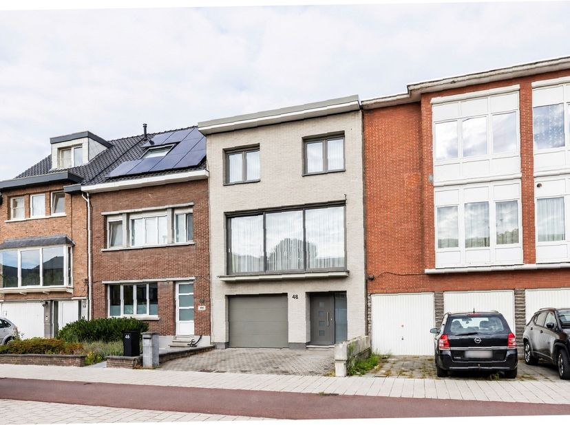 Huis te koop in Catershoflaan 48,
                    2170 Merksem