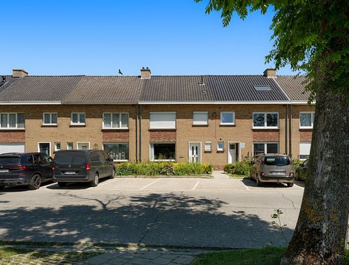                                         Maison à vendre à Sint-Pieters, € 269.000
