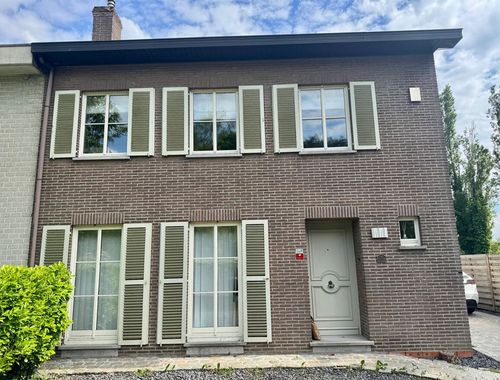                                         Maison unifamiliale à louer à Emblem, € 1.495
