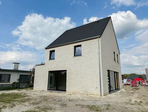                                         Woning te koop in Belsele, € 548.467,17
