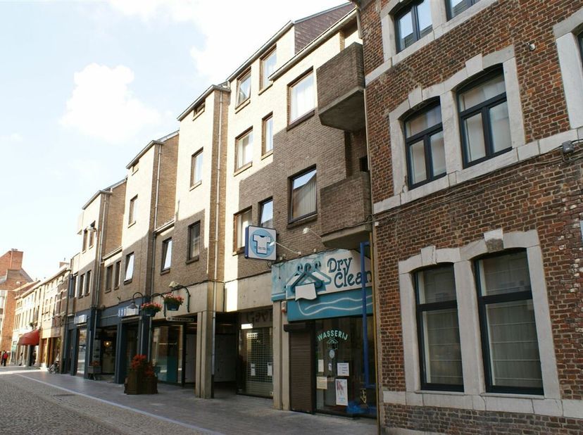 Appartement met 1 slaapkamer in het stadscentrum van Sint-Truiden, vlakbij de Grote Markt, op wandelafstand van het station. <br />
De algemene onkost