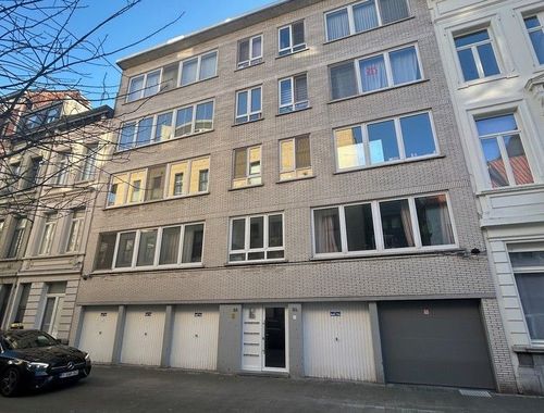                                         Appartement à louer à Antwerpen, € 1.100

