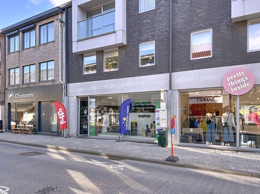 Bedrijfsvastgoed te huur in Kapellestraat 37,
                    2630 Aartselaar