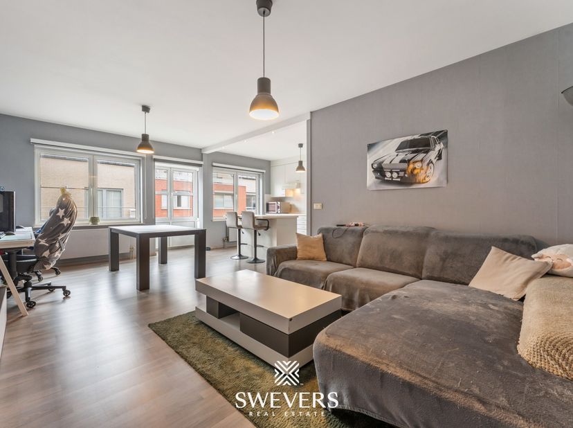 Voor meer info en foto’s, surf naar www.swevers.be – Dit appartement op de tweede verdieping van een kleinschalige residentie met 6 appartementen aan